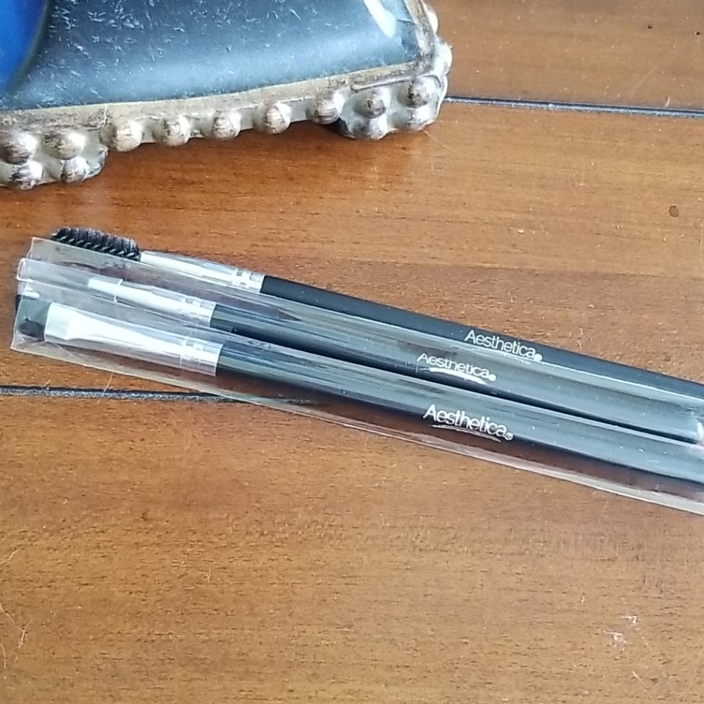 AESTHETICA 💕 EYE BRUSH TRIO